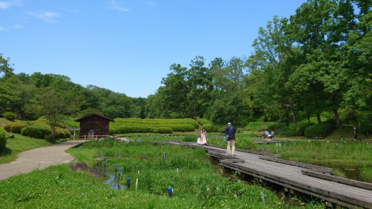 歴史と季節を楽しむ 奈良県立大和民俗公園